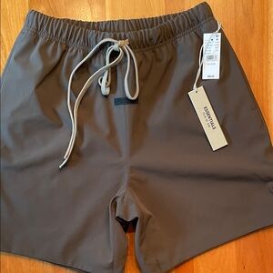 Essentials Fear of God
Men's Shorts